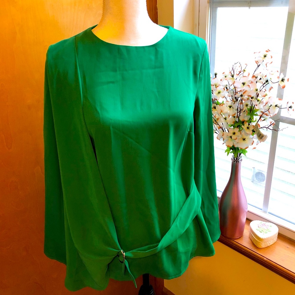 - Paraphrase emerald green blouse Long Sleeve Size Small